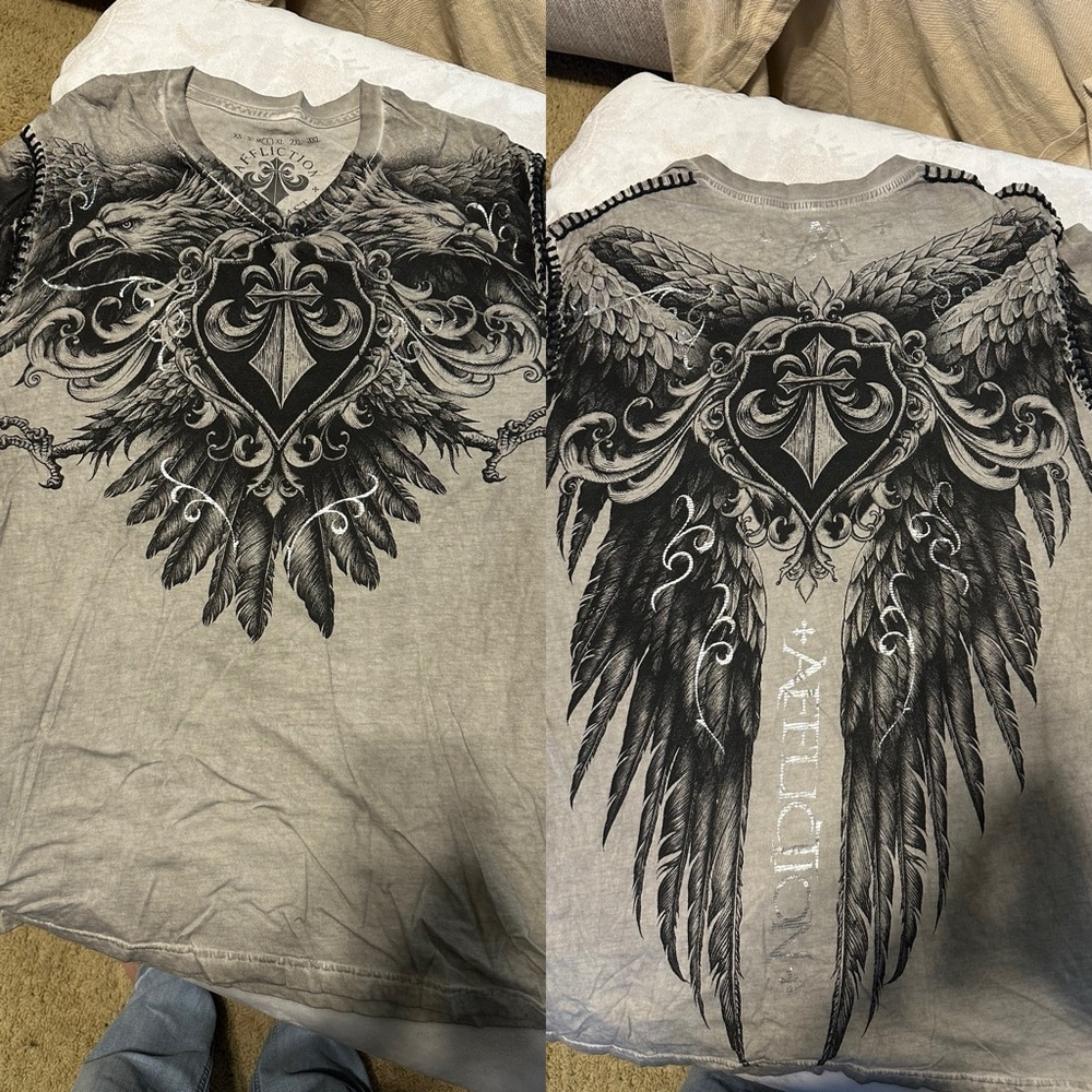 Affliction Gray Short Sleeve Tee with Ornate Design